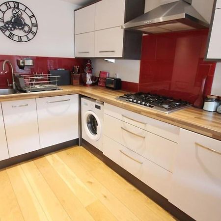 אדינבורו Spacious 2 Bed, 2 Bath Apartment -The Shore, Leith מראה חיצוני תמונה